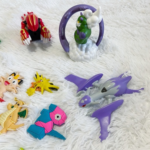 Pokemon Lot of 15 Toys - Picture 2 of 5